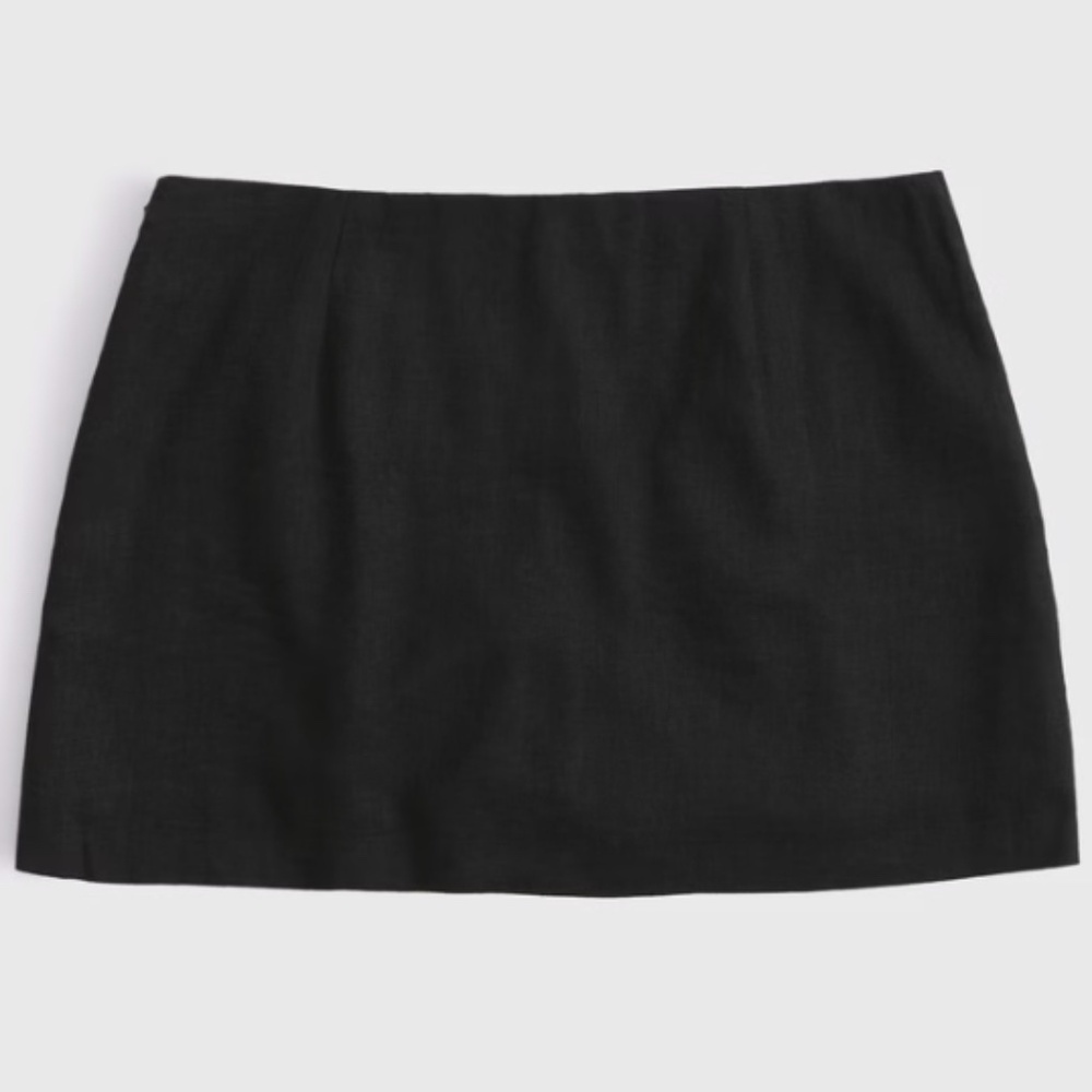 Abercrombie and Fitch mid rise mini skort small black